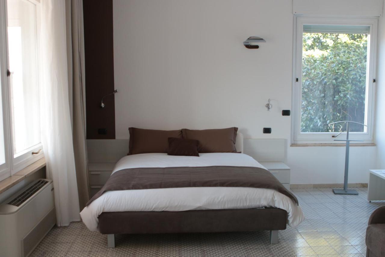 Villa Silvia Olivetti Banchette D'Ivrea Exteriör bild