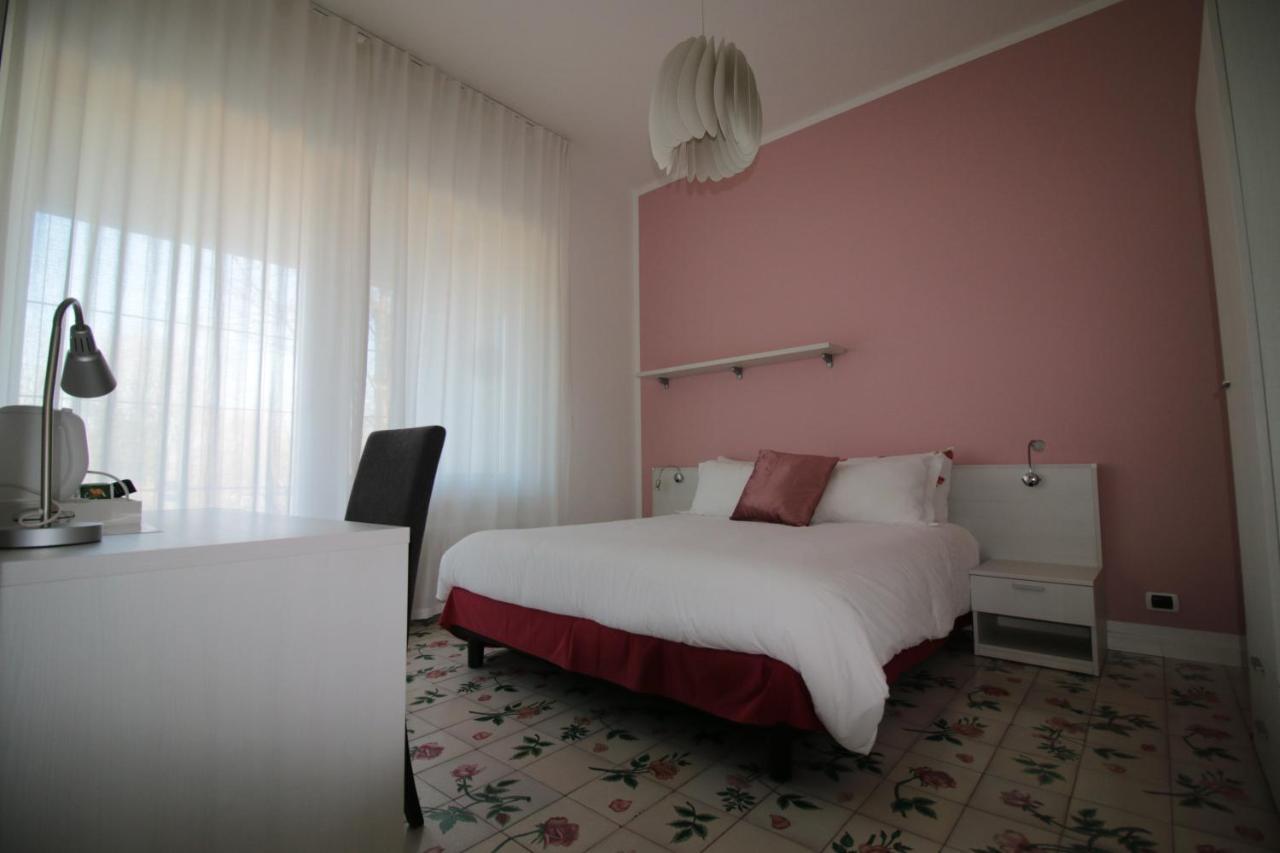 Villa Silvia Olivetti Banchette D'Ivrea Exteriör bild