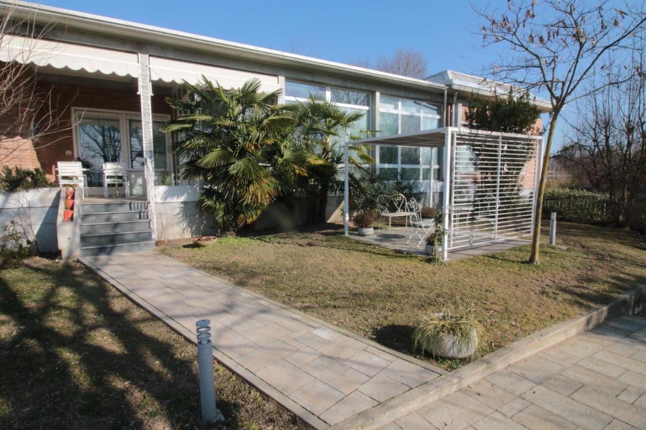 Villa Silvia Olivetti Banchette D'Ivrea Exteriör bild