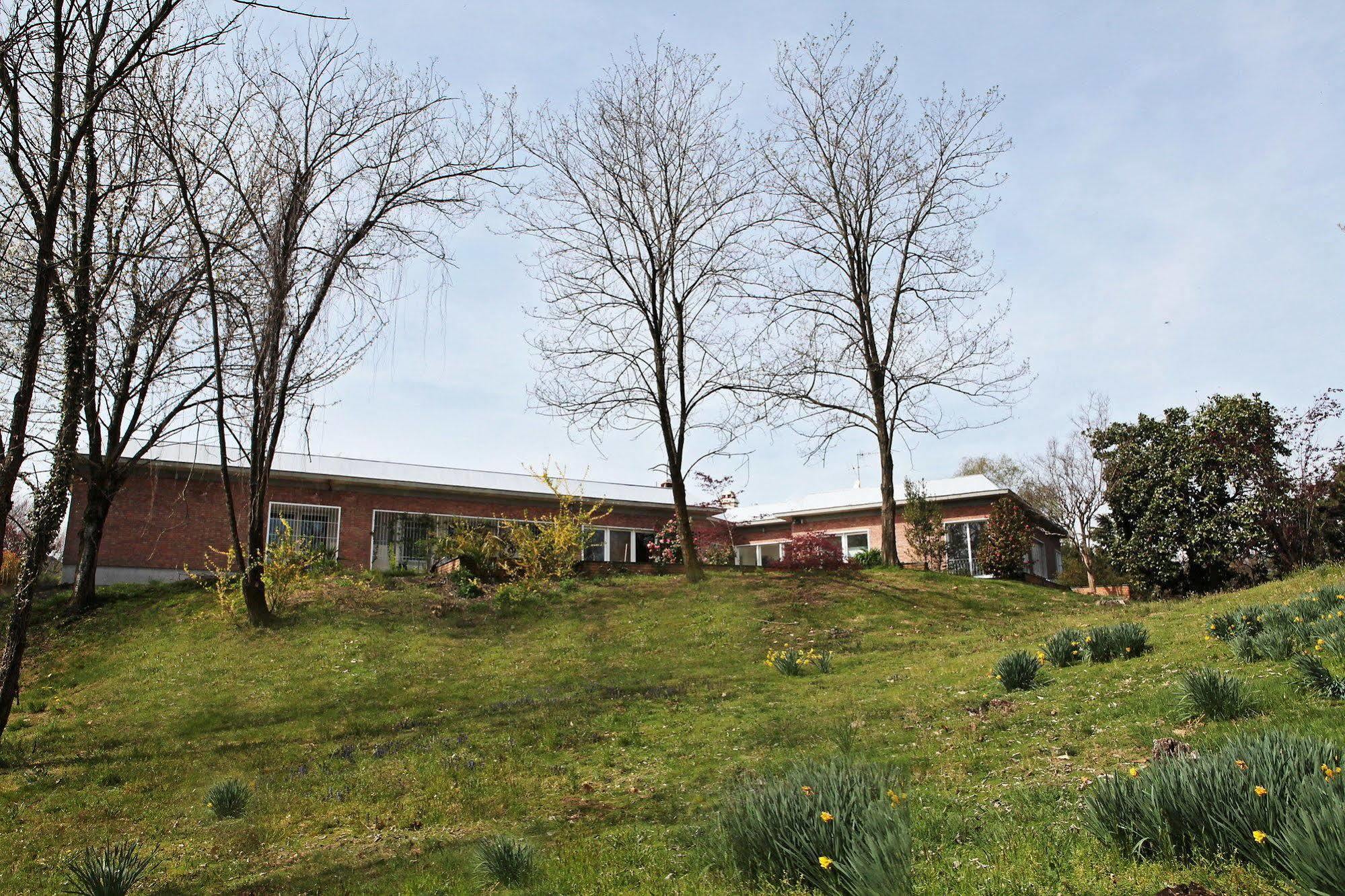 Villa Silvia Olivetti Banchette D'Ivrea Exteriör bild