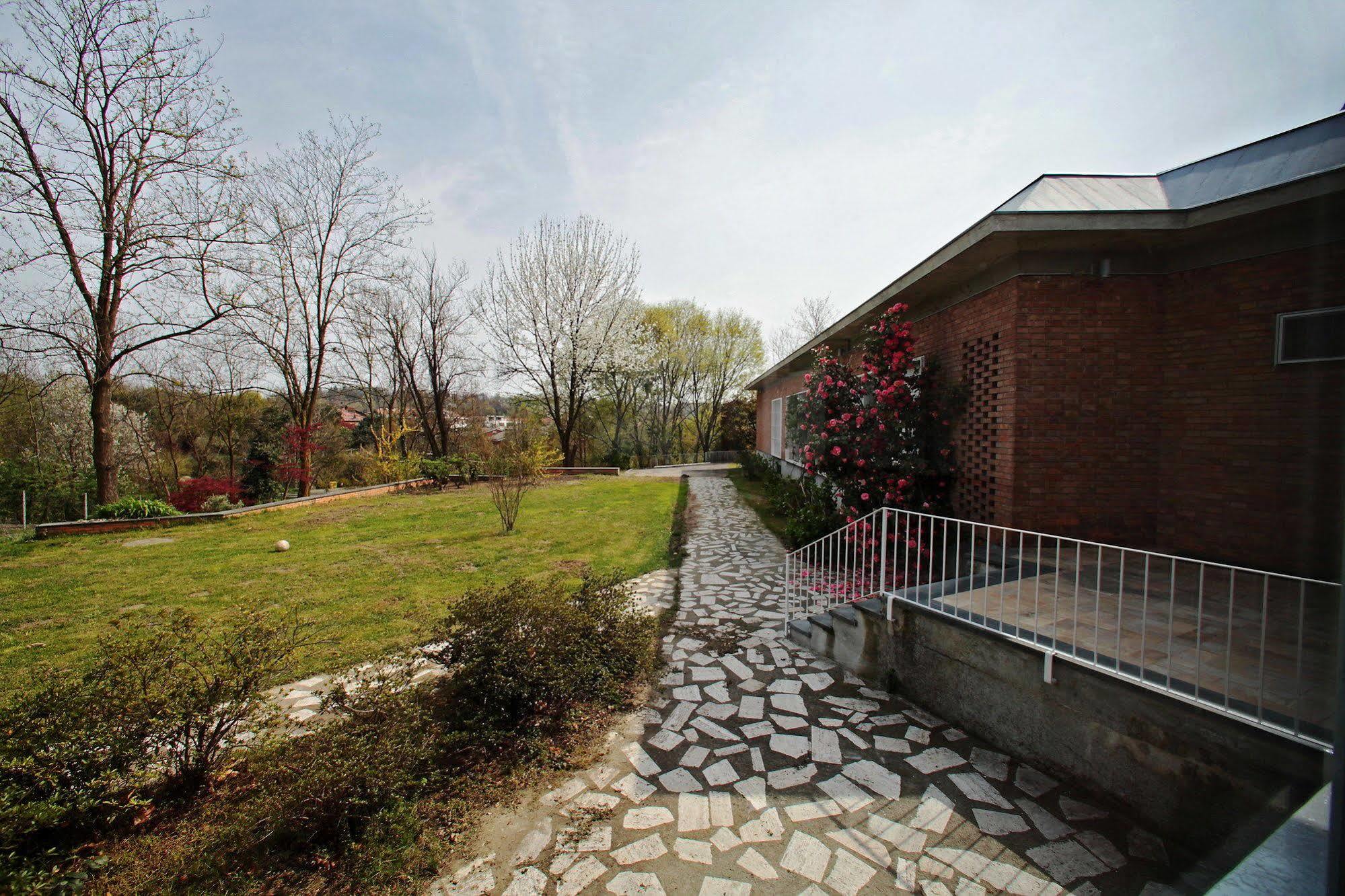 Villa Silvia Olivetti Banchette D'Ivrea Exteriör bild